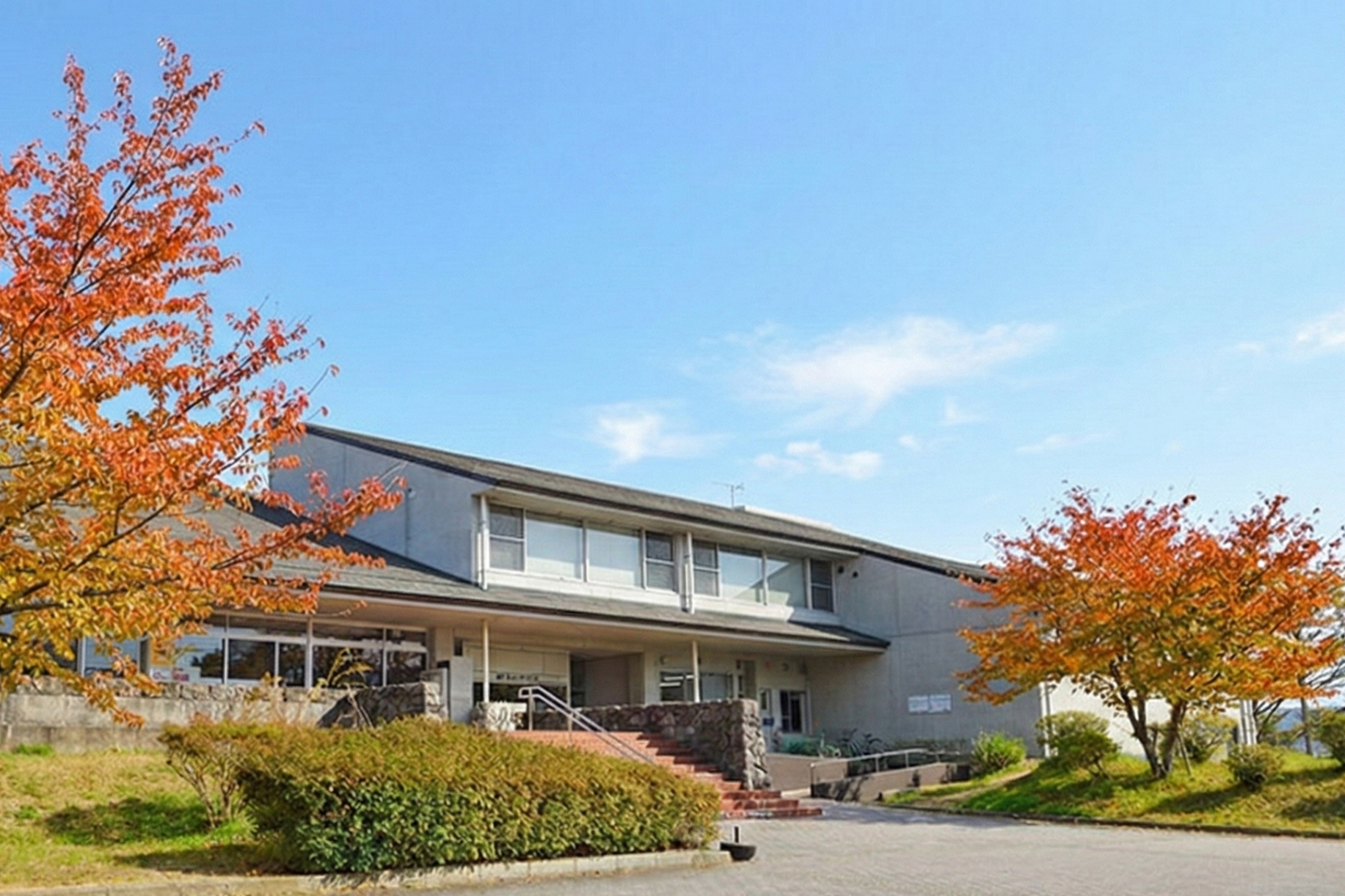 遠賀コミュニティーセンターの外観